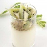 Panacota de chocolate blanco con kiwi