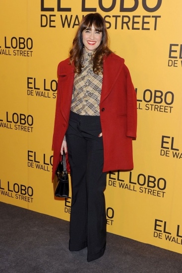 Foto Ana Turpin lució abrigo rojo en la presentación de El lobo de Wall Street