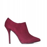 Para todas aquellas amantes de los tacones, nada mejor para San Valentín que unos taconazos en color rojo