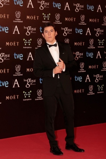 Foto Manel Fuentes lució un elegante smoking a su llegada a la gala de los premios Goya 2014