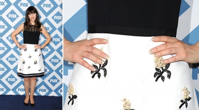 Foto Zooey Deschanel apuesta por el nail art metalizado con incrustaciones brillantes Foto Zooey Deschanel apuesta por el nail art metalizado con incrustaciones brillantes