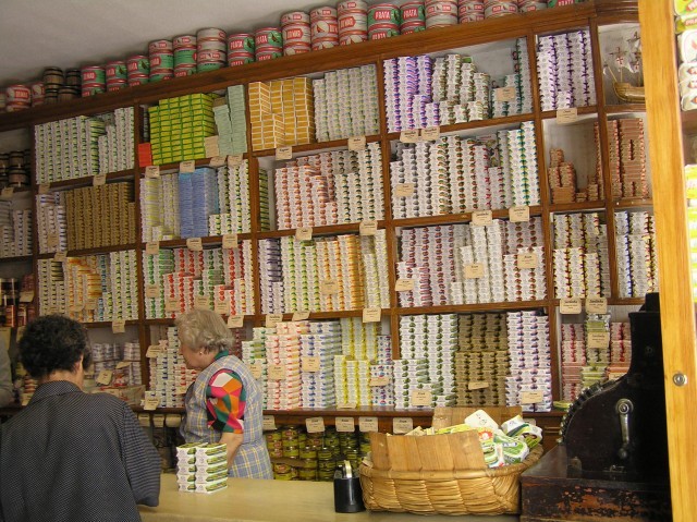 Foto La Conserveira de Lisboa, una preciosa tienda de rancio sabor antiguo