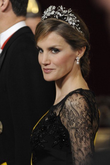 Foto Doña Letizia, muy elegante y apostando por un maquillaje natural, en la cena de gala en honor al presidente de México