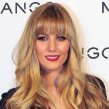 Edurne apuesta por el flequillo recto