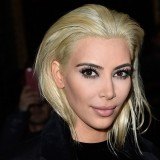 Kim Kardashian se pasa al bando de las rubias