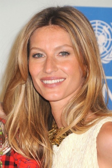 Foto Gisele Bündchen y su melena dorada ondulada