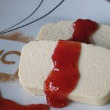 Un pastel de queso bajo en grasa y calorías, perfecto para llevar en el 