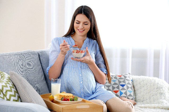 Foto Una alimentación sana en el embarazo te ayudará a evitar problemas dermatológicos
