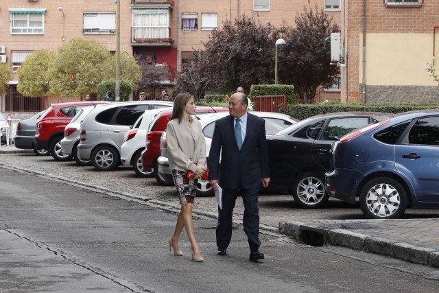 Foto La reina Letizia se viste con los colores del otoño para la reunión de trabajo con la Confederación Salud Mental España