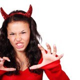 Naranjas diabólicas, espaguetis terroríficos y jugo de vampiro como menú bajo en calorías en Halloween