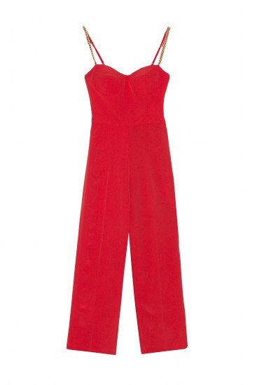 Foto Mono rojo de tirantes joya y escote corazón para brillar en San Valentín Foto Mono rojo de tirantes joya y escote corazón para brillar en San Valentín