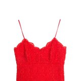 Top de encaje en rojo perfecto para seducir en San Valentín