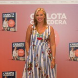 Belén Esteban, muy veraniega y con plataformas en la presentación del primer libro de Carlota Corredera 
