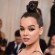 Ver la foto Hailee Steinfeld apuesta por el Top Knot en las noches de gala