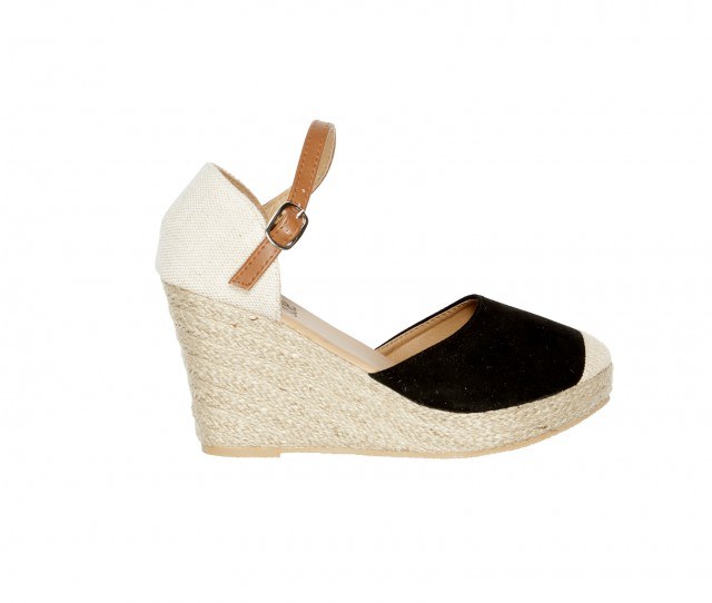 Foto Alpargatas abiertas en tres tonos y con plataforma para un look boho