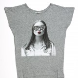 Camiseta gris casual para tus looks 
