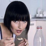 Añade leche y productos lácteos al desayuno para asegurar una ingesta adecuada de calcio, proteínas, vitaminas y minerales