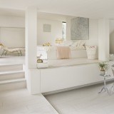 Elimina tabiques y puertas interiores para crear espacios amplios y luminosos