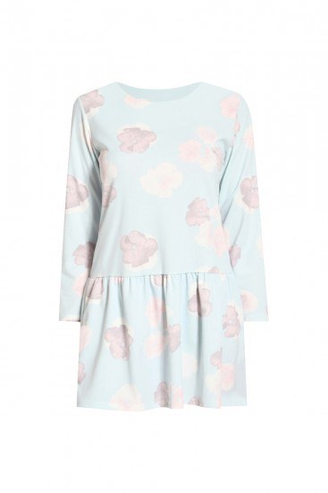 Foto Vestido con estampado floral en tonalidades pastel para un look elegante y con estilo de fin de semana Foto Vestido con estampado floral en tonalidades pastel para un look elegante y con estilo de fin de semana