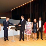 Don Felipe, junto a doña Letizia, descubre una placa conmemorativa en el nuevo Palacio de Congresos de Palma