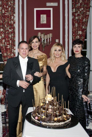 Foto Hannibal Laguna, Juncal Rivero, Marta Sánchez y Paz Vega, en la cena de gala en el Hotel Santo Mauro Foto Hannibal Laguna, Juncal Rivero, Marta Sánchez y Paz Vega, en la cena de gala en el Hotel Santo Mauro