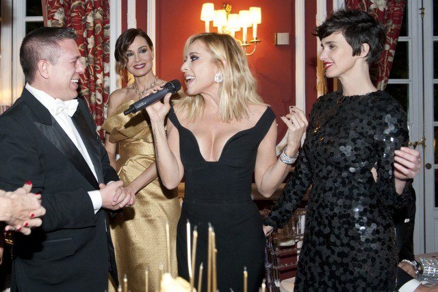 Foto El momentazo de Marta Sánchez en la cena de gala por los 30 años de Hannibal Laguna en la moda Foto El momentazo de Marta Sánchez en la cena de gala por los 30 años de Hannibal Laguna en la moda