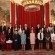 Ver la foto Los Reyes con la princesa Leonor y la infanta Sofía con los niños ganadores del concurso ¿Qué es un Rey para ti
