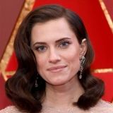 Allison Williams y sus ondas 