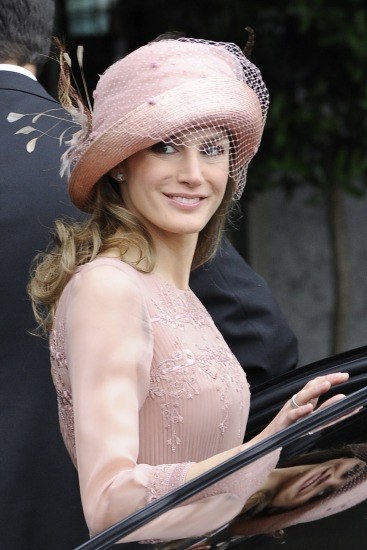 Foto Letizia Ortiz brilló con un sombrero en la boda de Guillermo de Inglaterra y Kate Middleton