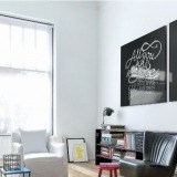 Combina lamas de madera de diferentes tonalidades de una misma gama de color para conseguir un suelo único