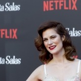 Lidia San José apuesta por un maquillaje y peinado retro en el estreno de la T2 de 