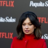 El peinado retro de Anna Castillo triunfa en la premiere de la T2 de 