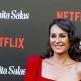 Ana Milán, una diva de Hollywood en la premiere de la T2 de 