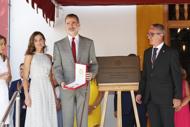 Foto La reina Letizia recupera su vestido más femenino y favorecedor del verano en Bailén