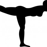 Postura de yoga del tulandasana o postura de equilibrio