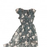 Vestido floral romántico en tonos verdes para ocasiones especiales