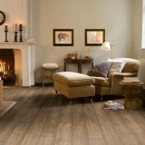 Apuesta por la pintura en tonos naturales para reforzar el estilo decorativo clásico