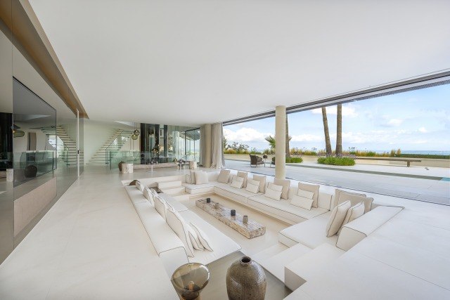 Foto La gran sala de estar de Villa Solitaire en Mallorca