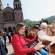 Ir a la foto La reina Letizia, en rojo pasión, se da un baño de masas en Covadonga