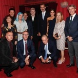 Felipe y Letizia con las autoridades, dirección artística y principales intérpretes de 