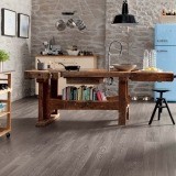 Los suelos grises encajan a la perfección en el estilo industrial