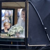 María Toledo el día de su boda en el interior del coche de caballos