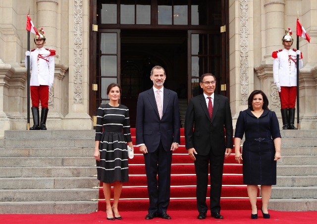 Foto Los Reyes junto al Presidente de la República del Perú y la Primera Dama
