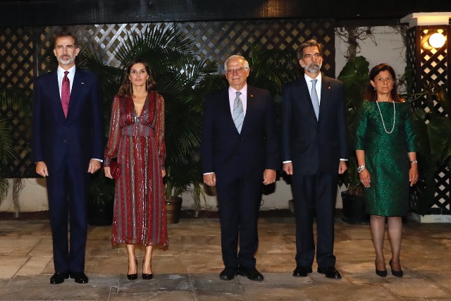 Foto Los Reyes en la Residencia de la Embajada de España en Lima
