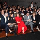 La reina Letizia en primera fila del auditorio del Museo del Traje
