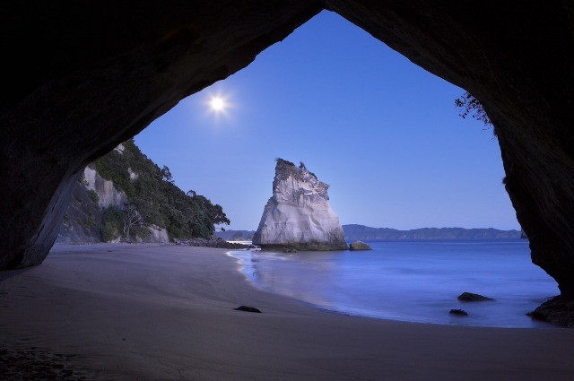 Foto Invertir en un objetivo con un zoom óptimo es esencial para fotografiar un eclipse de luna