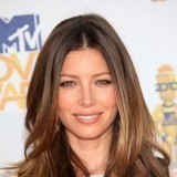 La actriz Jessica Biel apuesta por la tendencia 