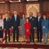 Fotografía de grupo de los Reyes con la Familia Real de Marruecos