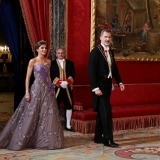 La reina Letizia se viste de Princesa en el Palacio Real