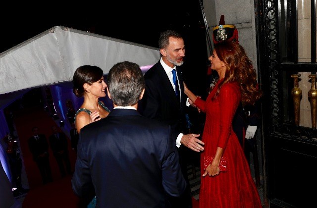 Foto Los Reyes reciben el saludo de Mauricio Macri y Juliana Awada